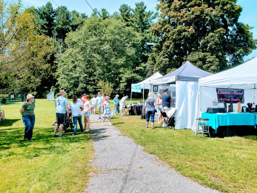 Greeley Park Art Show – Nashua Area Artists' Association